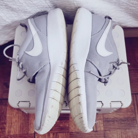 NIKE "ROSHE ONE" Wolf Grey Runners/ Sneakers - Picture 14 of 16